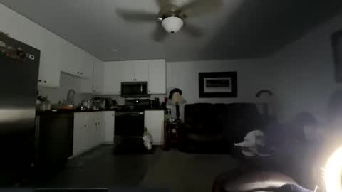 Snapshot of isaac_akamu chatting on 04.08.26 isaac_akamu online show from 04.08.26