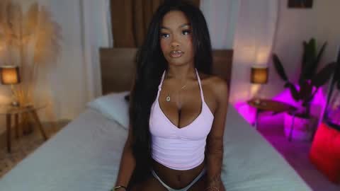 Snapshot of isaacoleman chatting on 02.25.26 Isaa Coleman online show from 02.25.26