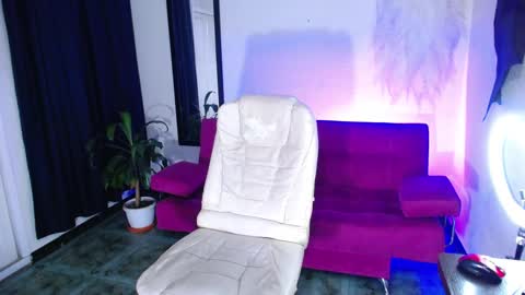 Snapshot of isabel_lopez_ chatting on 02.24.26 isabel online show from 02.24.26