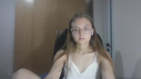 isabel_loveee online show from 09.16.25