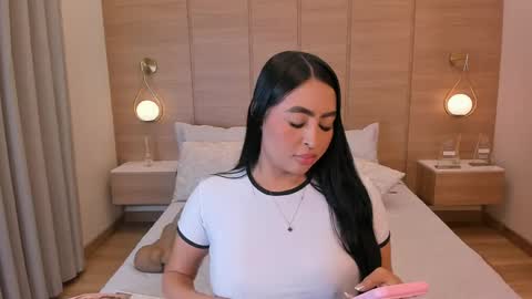 Snapshot of isabel_millher chatting on 05.30.26 Isa online show from 05.30.26
