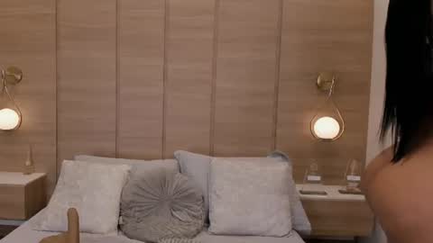 Snapshot of isabel_millher chatting on 06.18.26 Isa online show from 06.18.26