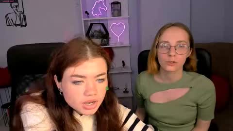 Snapshot of isabel_wave chatting on 11.10.25 isabel online show from 11.10.25