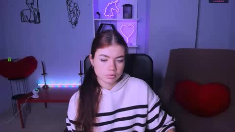 Snapshot of isabel_wave chatting on 11.12.25 isabel online show from 11.12.25