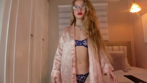 isabela__x online show from 05.04.26