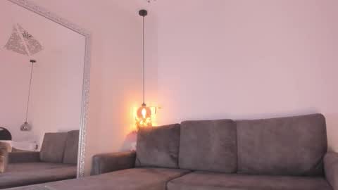 Isabela online show from 11.03.25