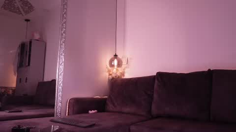 Isabela online show from 07.14.26