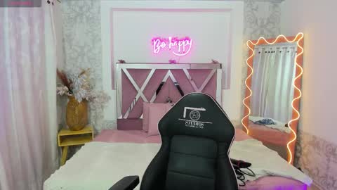 Snapshot of isabela_tay chatting on 02.12.26 ISABELA online show from 02.12.26