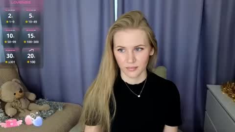 Snapshot of isabelallen chatting on 12.14.24 isabelallen online show from 12.14.24