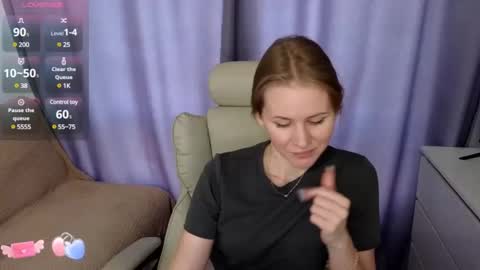 Snapshot of isabelallen chatting on 02.05.25 isabelallen online show from 02.05.25