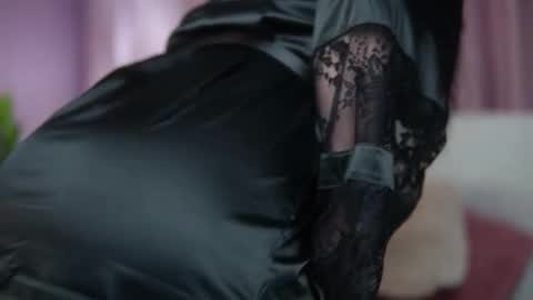 Snapshot of isabelamber chatting on 11.28.25 Isabel online show from 11.28.25