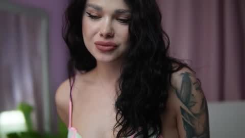 Snapshot of isabelamber chatting on 01.10.26 Isabel online show from 01.10.26