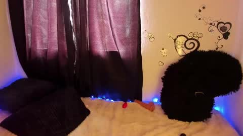 Snapshot of isabelitha chatting on 01.27.25 isabella online show from 01.27.25