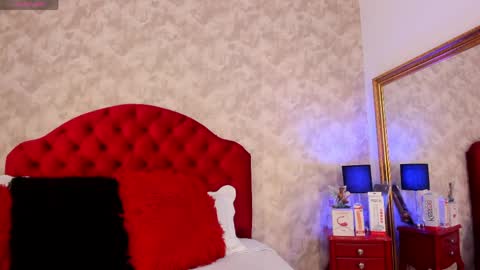 Isabell 13 online show from 04.28.26