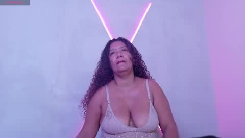 Snapshot of isabella_100 chatting on 02.09.26 isabella_100 online show from 02.09.26