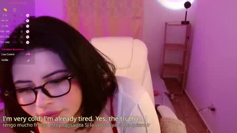 Snapshot of isabella_669 chatting on 01.18.25 isabella online show from 01.18.25