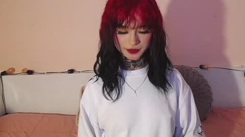 Snapshot of isabella__dark chatting on 12.26.24    online show from 12.26.24