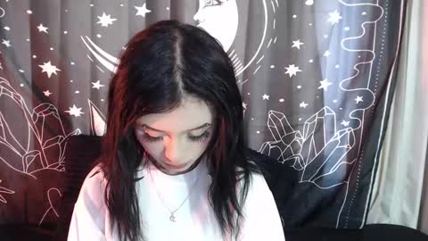 Snapshot of isabella__dark chatting on 01.11.25    online show from 01.11.25