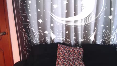 Snapshot of isabella__dark chatting on 01.15.25    online show from 01.15.25
