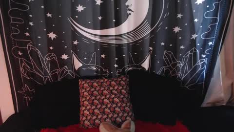 Snapshot of isabella__dark chatting on 01.15.25    online show from 01.15.25