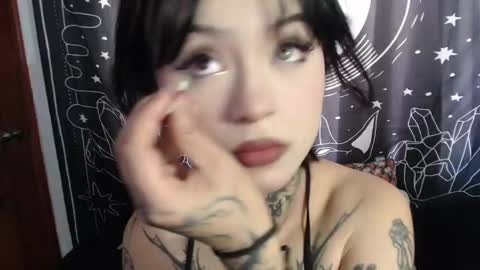 Snapshot of isabella__dark chatting on 01.22.25    online show from 01.22.25