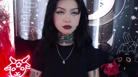 Snapshot of isabella__dark chatting on 02.10.25    online show from 02.10.25