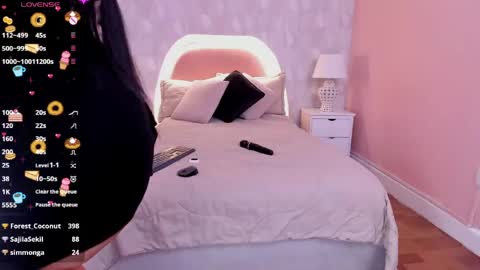 Snapshot of isabella__milf chatting on 05.21.26 isabella__milf online show from 05.21.26