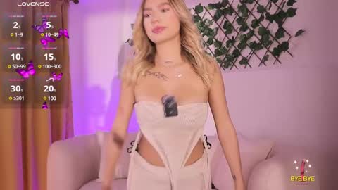 Isabella online show from 02.22.25