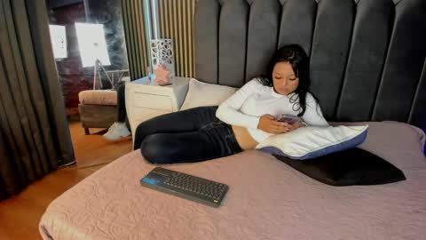 Issa online show from 03.23.26