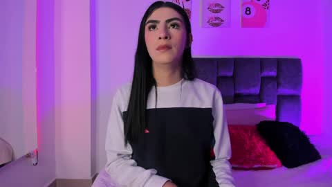 Isabella Moon9 online show from 03.26.26