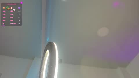 Isabella Moon9 online show from 05.26.26
