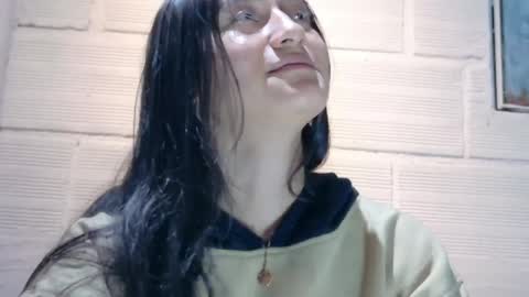 Snapshot of isabella_nowa chatting on 05.21.26 Isabella Nowa online show from 05.21.26
