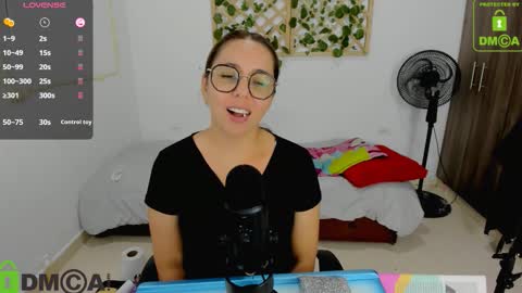 Isabella online show from 11.19.25