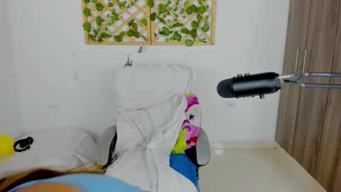 Isabella online show from 02.26.26