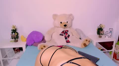 Snapshot of isabellaacruz chatting on 01.02.25 ISABELLA online show from 01.02.25