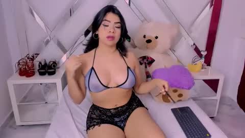 Snapshot of isabellaacruz chatting on 02.16.25 ISABELLA online show from 02.16.25