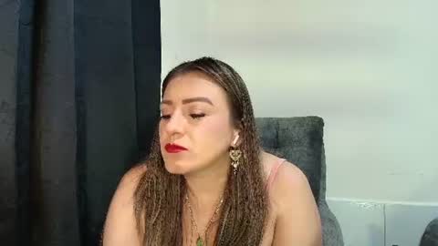 Snapshot of isabellaagarcia chatting on 07.15.26 Isabella online show from 07.15.26
