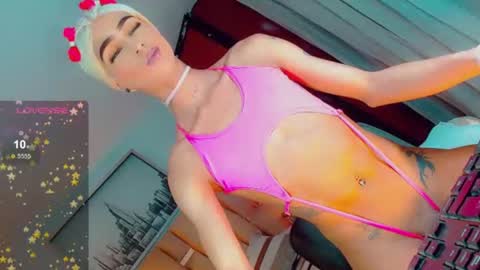 Snapshot of isabellagirs chatting on 07.19.26 isabellagirs online show from 07.19.26