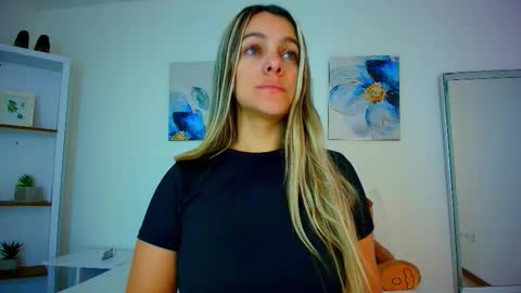 Snapshot of isabellaharley chatting on 03.19.26 Isabella online show from 03.19.26