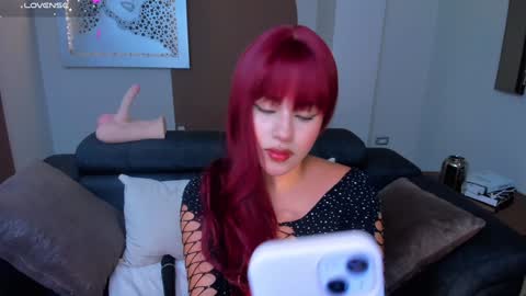 Snapshot of isabellahill1 chatting on 12.11.24 Isa Hill online show from 12.11.24