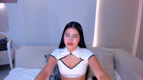 Snapshot of isabellahill1 chatting on 12.12.24 Isa Hill online show from 12.12.24