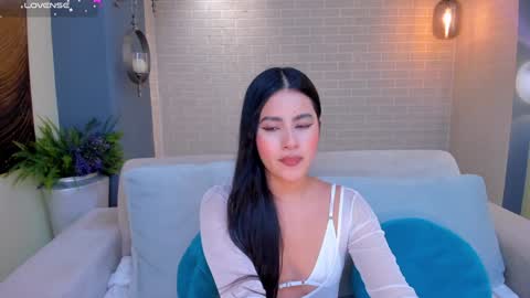 Snapshot of isabellahill1 chatting on 12.18.24 Isa Hill online show from 12.18.24