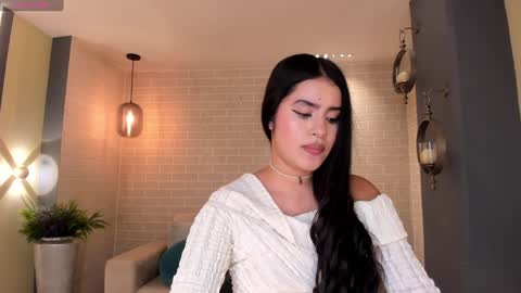 Snapshot of isabellahill1 chatting on 12.30.24 Isa Hill online show from 12.30.24