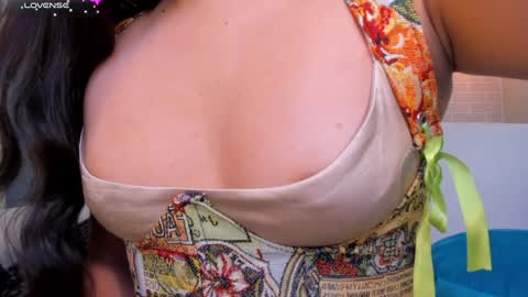 Snapshot of isabellahill1 chatting on 12.31.24 Isa Hill online show from 12.31.24