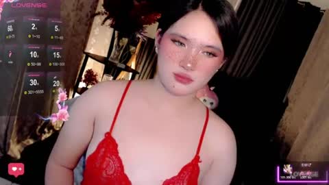 Snapshot of isabellaleights chatting on 06.25.26 isabel online show from 06.25.26