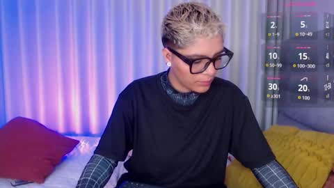 Snapshot of isabellamoutt chatting on 11.30.25 Isabella Mout online show from 11.30.25