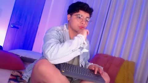 Snapshot of isabellamoutt chatting on 02.10.26 Isabella Mout online show from 02.10.26