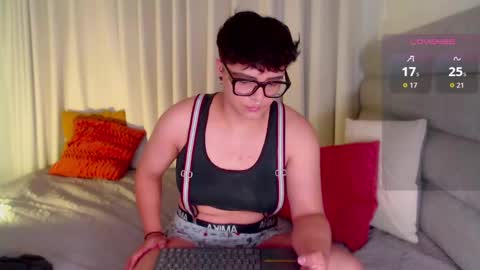 Isabella Mout  online show from 05.07.26