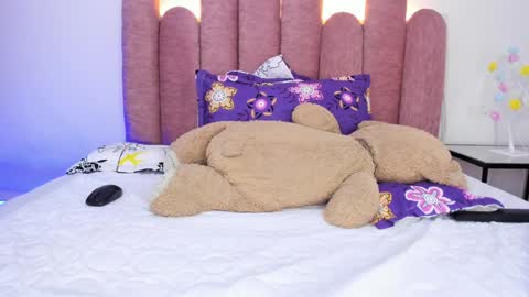  Martina  IG martissmith01 online show from 01.28.25