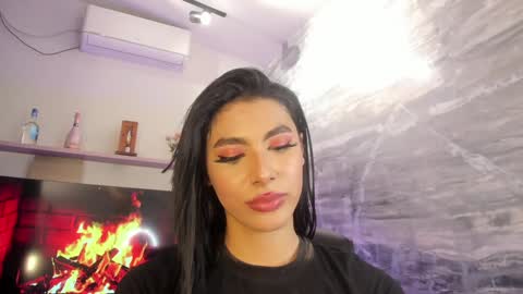 Snapshot of isabellefoxx chatting on 01.15.25 Isa online show from 01.15.25